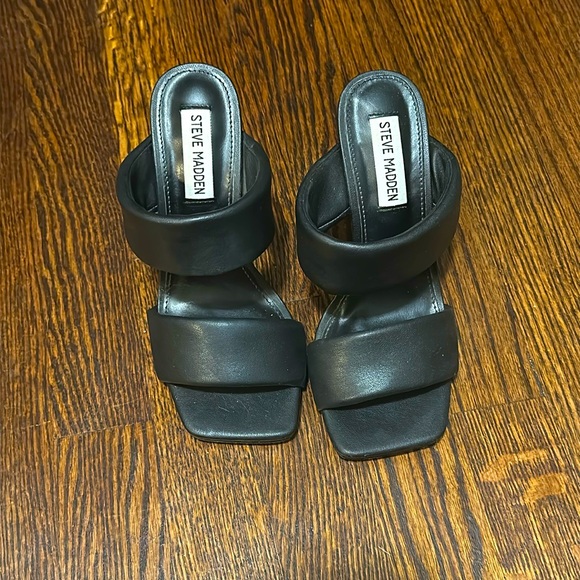 Women’s Steve Madden Heel - Picture 3 of 3